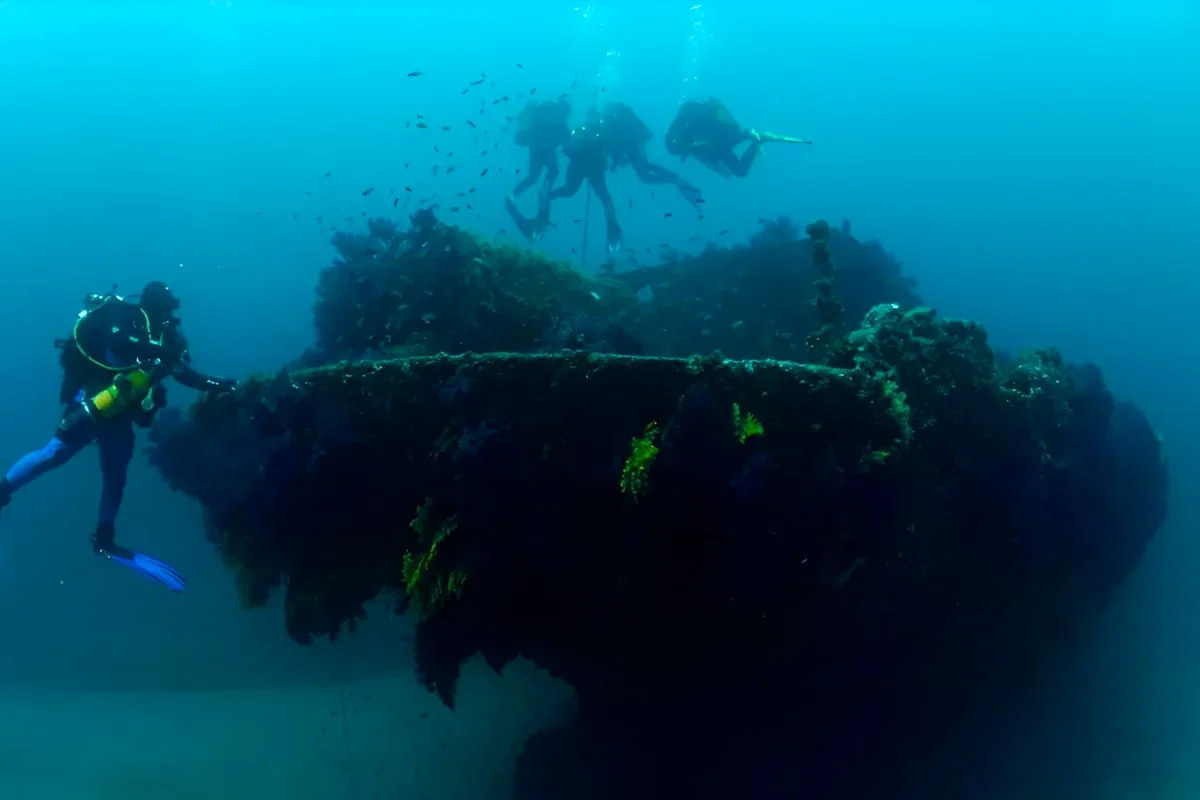 Épave le Donator cargo 78m Porquerolles référence Méditerranée