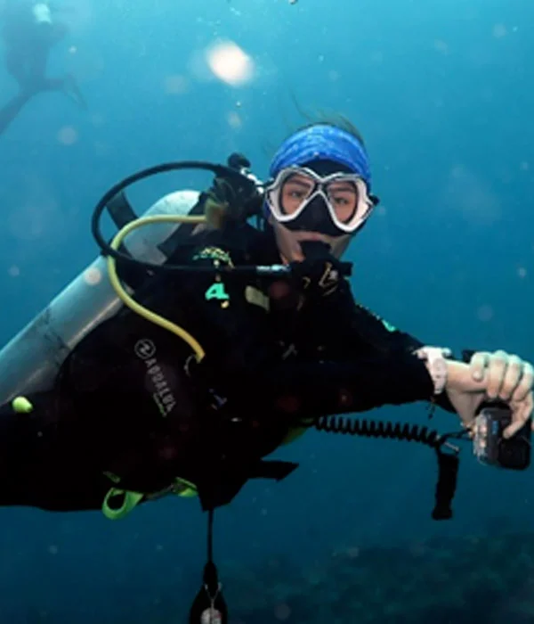 Marie — Monitrice de plongée Aqualonde