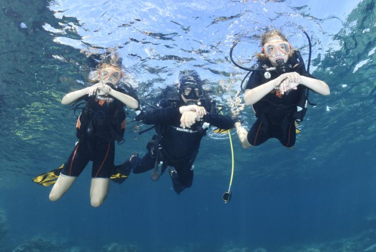 Nicolas Barraqué - Juillet 2015 - Albane et Sarah - bapteme de plongee - _NIC3240