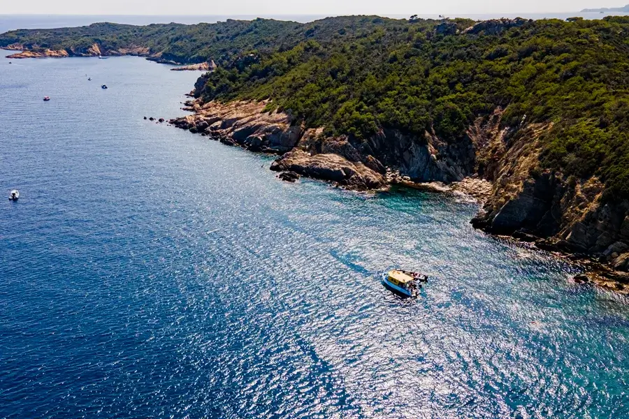 Une randonnée palmée en bateau depuis La Londe-les-Maures