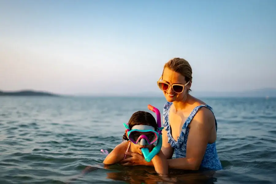 Famille en snorkeling à La Londe-les-Maures